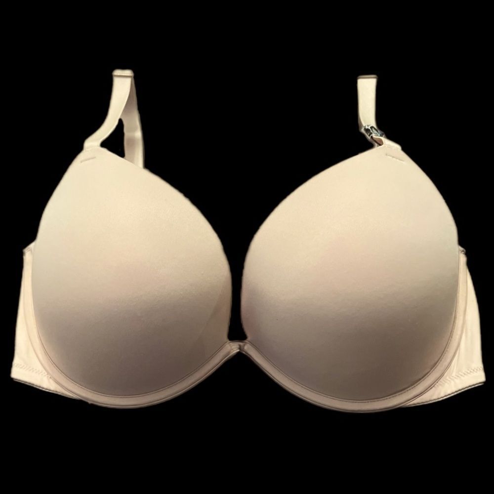 Victorias Secret Pink Wear Everywhere Super Push Up Bombshell padded bra Beige